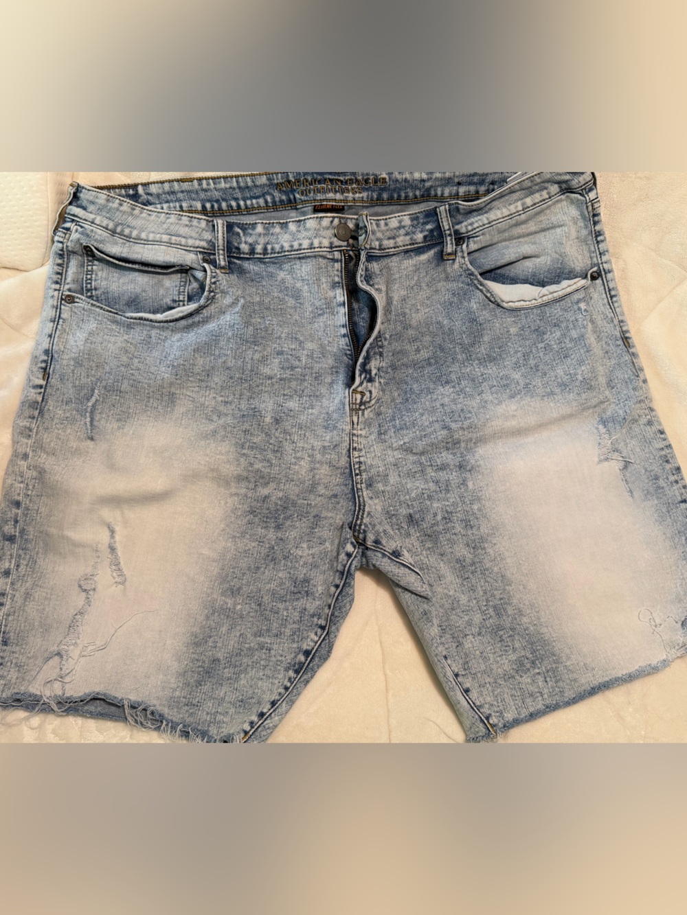 American Eagle Outfitters Men's Light Blue Washed Denim Shorts 44